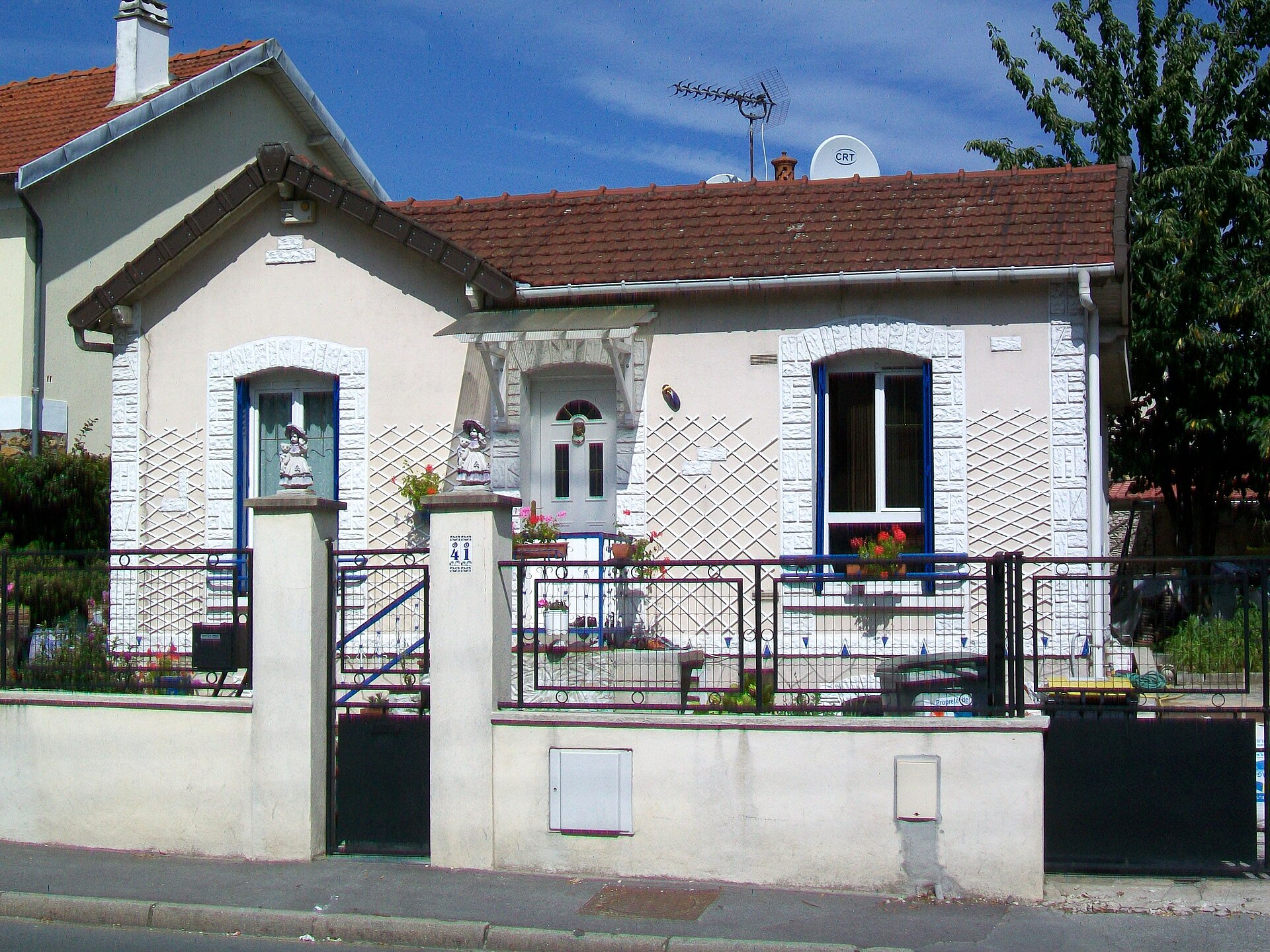 Maison individuelle concernée par un projet d'isolation à Bernay